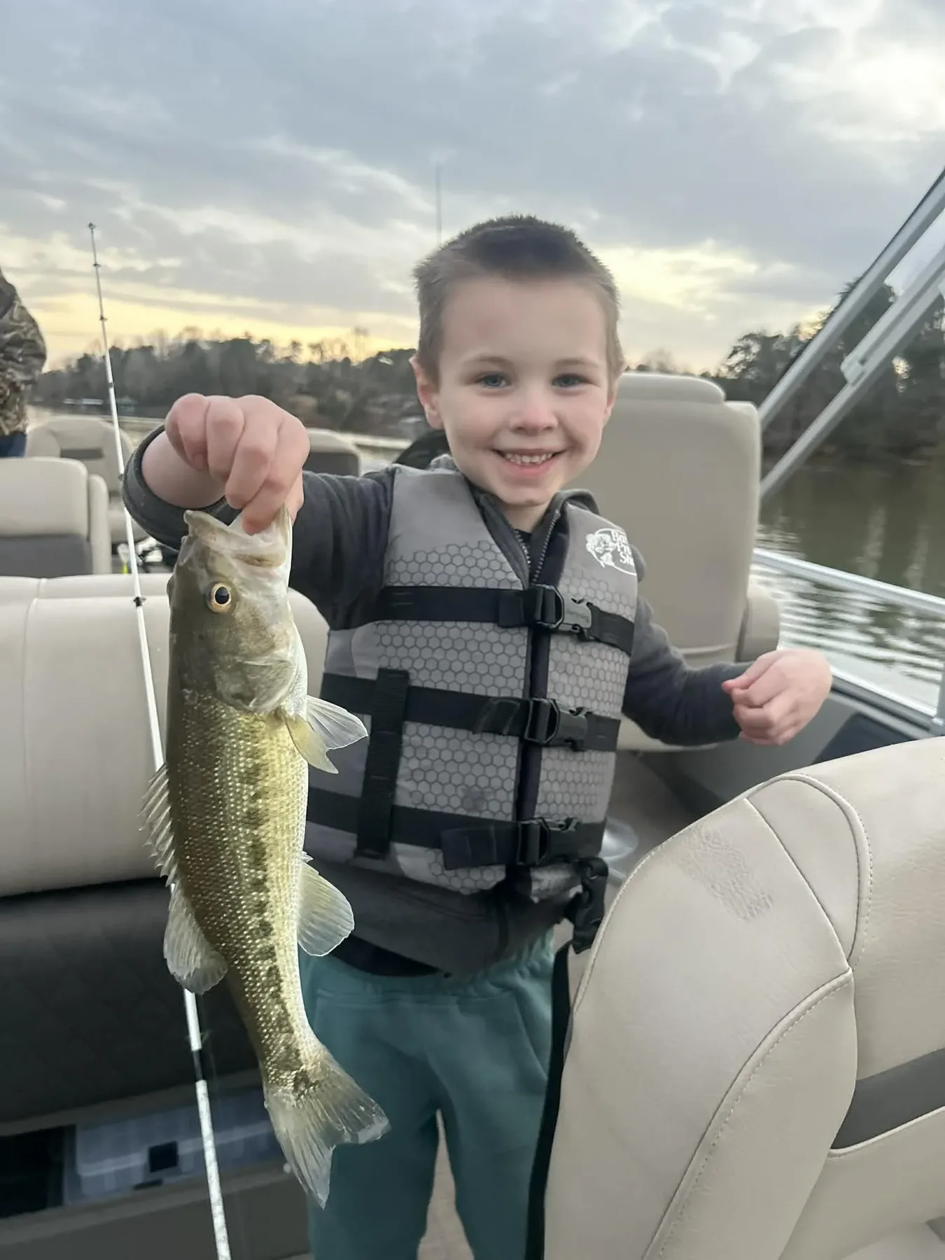 Lake Hartwell striper fishing with Reel Rabb — guided trip photo 15